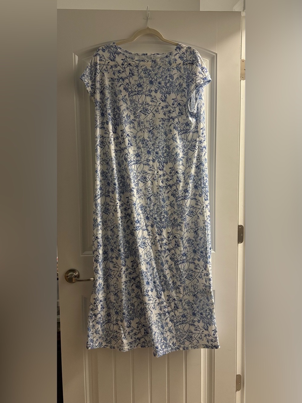 SHEIN Cream Maxi Dress with Blue Floral Print